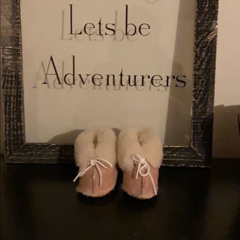 Minnetonka baby slippers